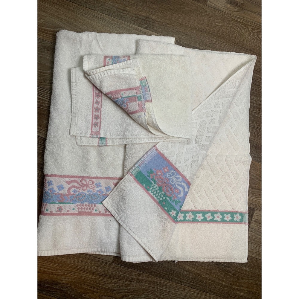 Vintage Utica Grandmacore Towel Set of 3 100% Cotton Made in USA White 80s‎
